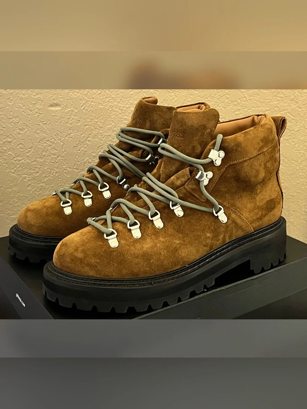 G.H. Bass & Co. Mason Alpine Boots Brown Suede Color Men's Size-10